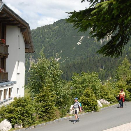 Hotel Berghof Зонненальпе-Насфельд Екстер'єр фото